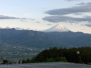 ほったらかし温泉から望む富士山